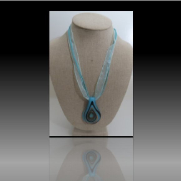 NIB Artisan Crafted Glass Art Pendant Necklace - Picture 3 of 3